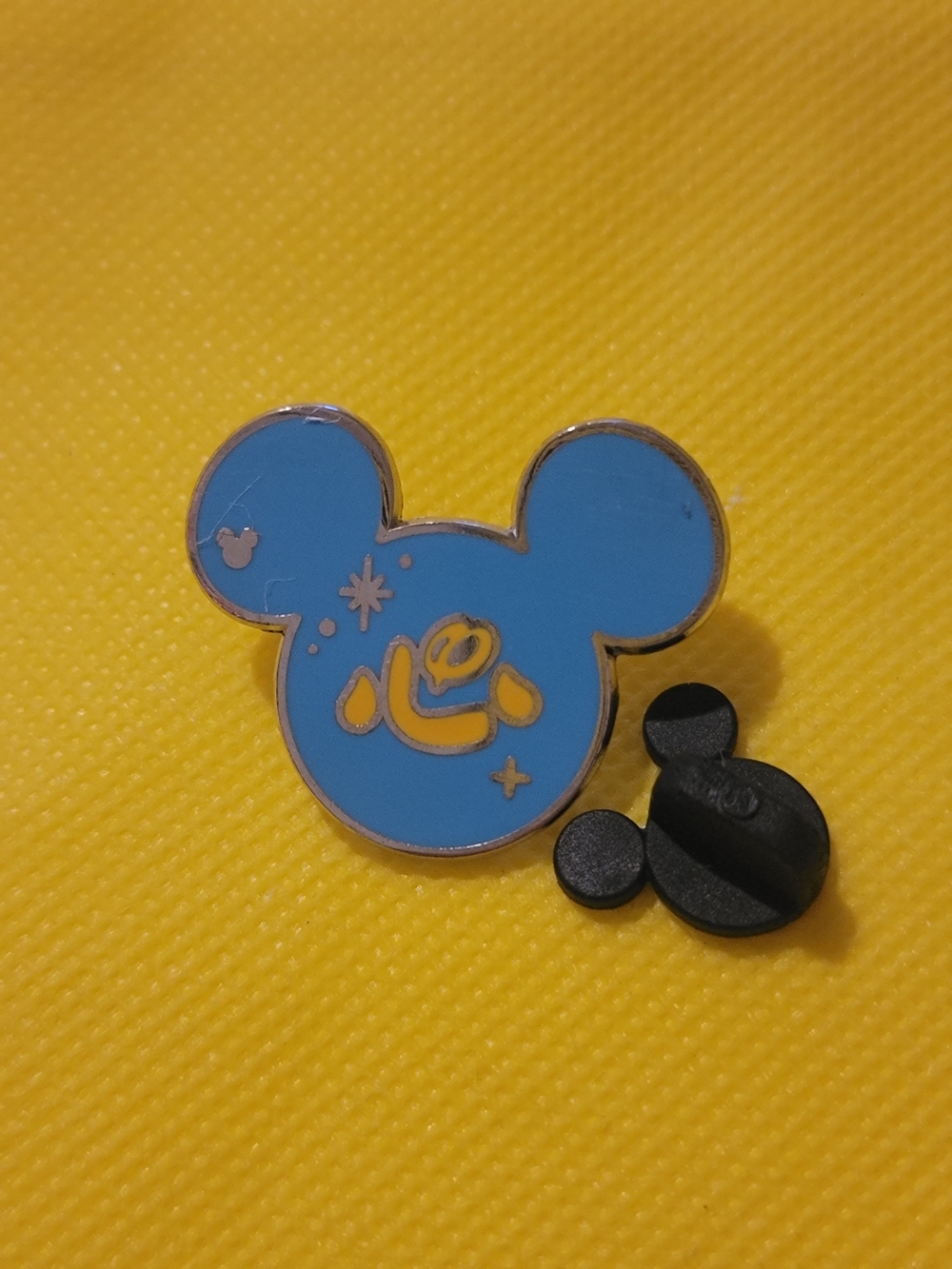 Disney Blue Mickey-Shape Enamel Pin - Hidden Mickey Trading Pin